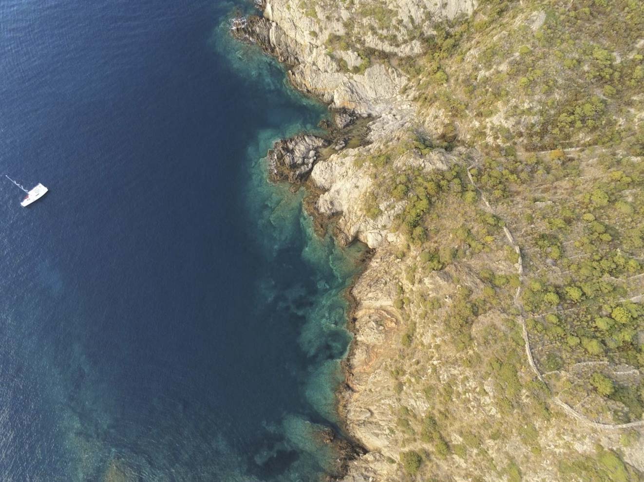 Situado en la parte más oriental del territorio español, el Parque Natural Cap de Creus posee una vista privilegiada del Mar Mediterráneo
